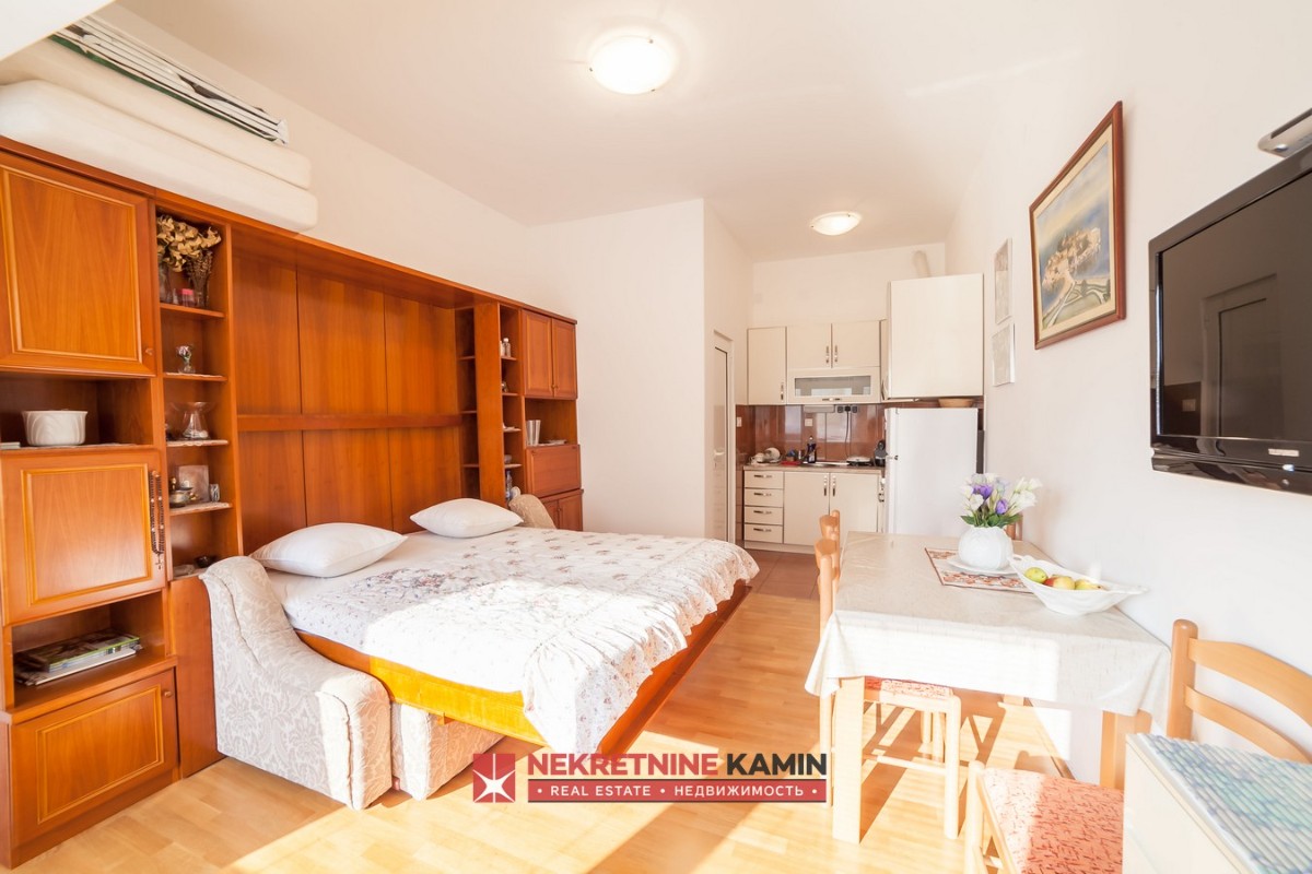 Fully Furnished Studio near the Sea, Sveti Stefan
